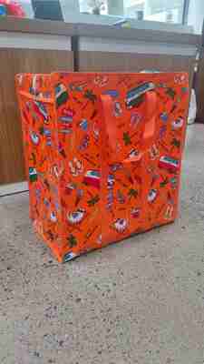 กระเป๋าช้อปพีพีที่ผสมผสานตามสั่ง พร้อมเครื่องพิมพ์หมึกที่เป็นมิตรต่อสิ่งแวดล้อม