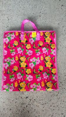 กระเป๋าสะพายที่สามารถนําไปใช้ได้หลายครั้ง